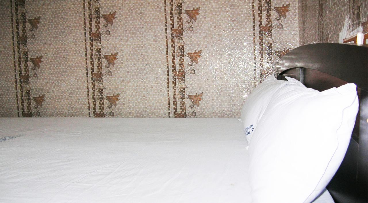 Hotel Sbs Residency Tirupati Renigunta Pokoj fotografie