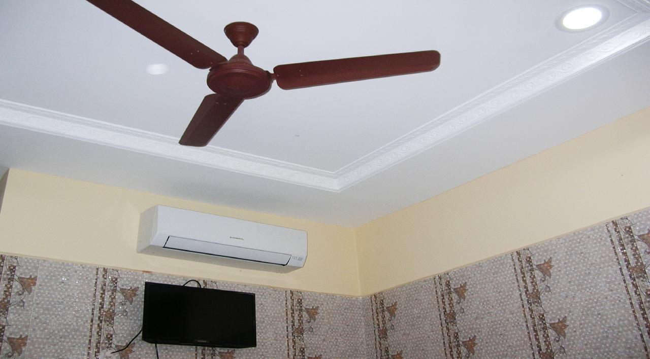 Hotel Sbs Residency Tirupati Renigunta Pokoj fotografie