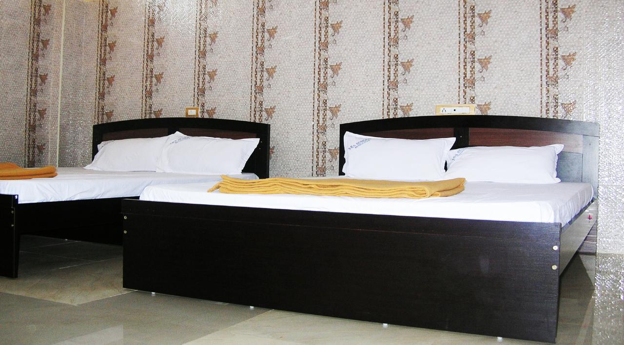 Hotel Sbs Residency Tirupati Renigunta Pokoj fotografie